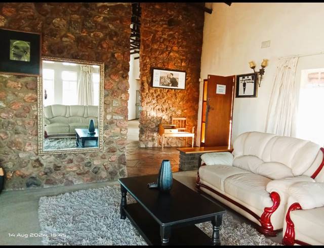 4 BEDROOM HOUSE FOR SALE IN JAMESON PARK